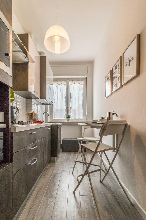 Joivy Modern 1-Bed Flat With Balcony In Portello Milan Luaran gambar