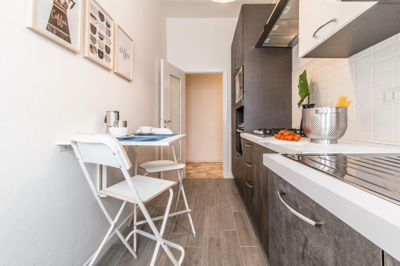 Joivy Modern 1-Bed Flat With Balcony In Portello Milan Luaran gambar