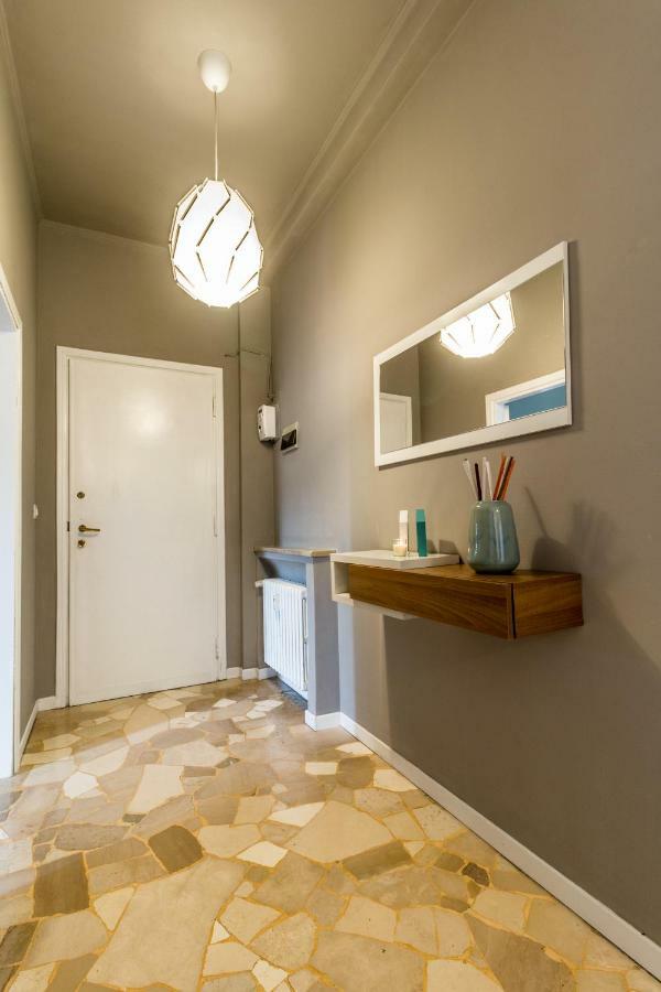Joivy Modern 1-Bed Flat With Balcony In Portello Milan Luaran gambar